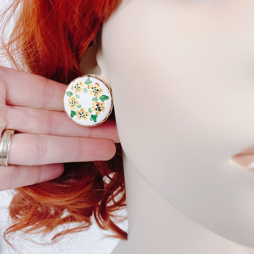Vintage Mid Century Hand Painted Yellow Floral Clip On Earrings Domed Round - Picture 6 of 9